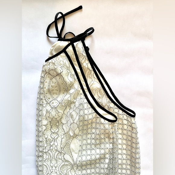 LOFT lace halter neck blouse - Picture 4 of 5